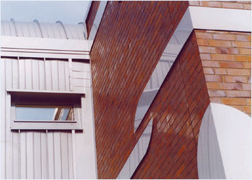 Treppenturm der neuen Sporthalle 2004